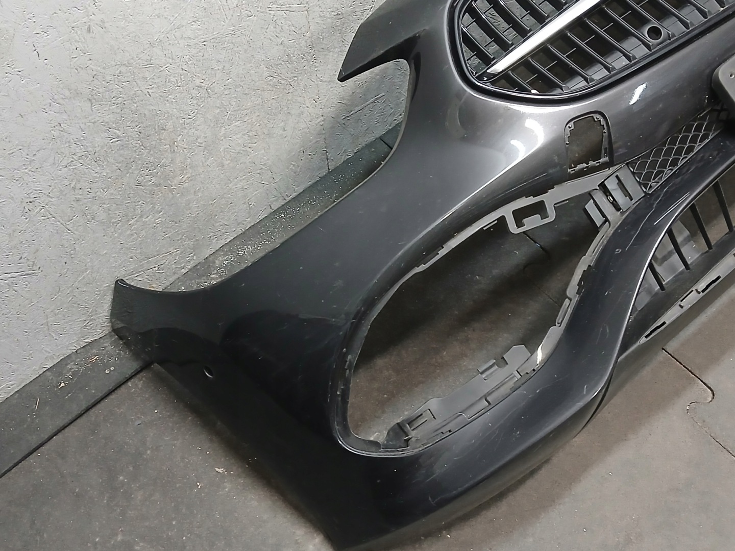 branik prednji dio MERCEDES C klasa W206