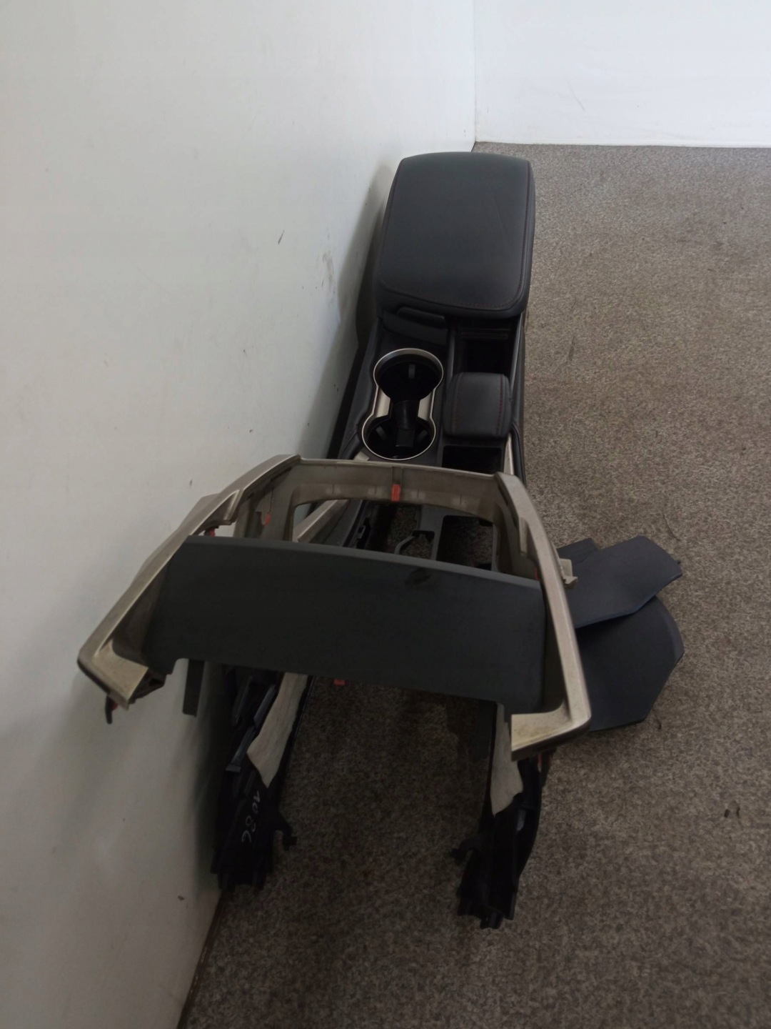TUNEL central armrest passenger compartment Lexus NX and (2014- 2021 )