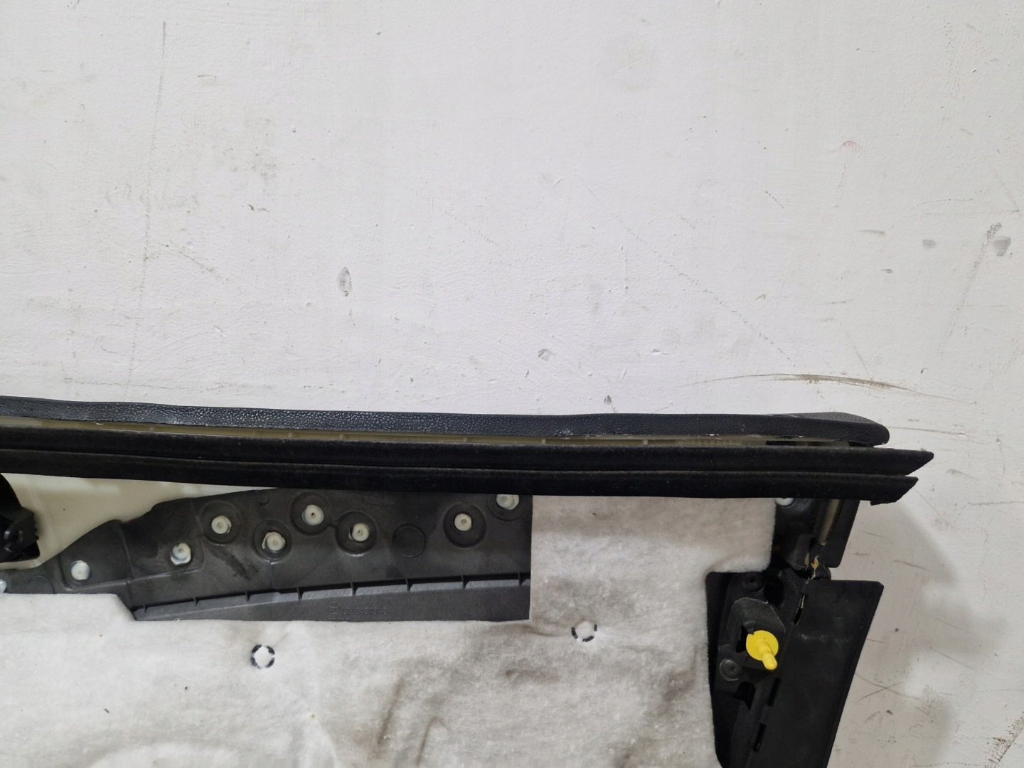 DODGE CHARGER 2019- side door left front leather 5PF051X9AI