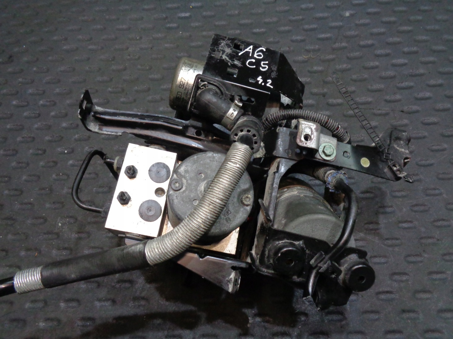 Pompe ABS 4.2 V8 BAS AUDI A6 C5 ALLROAD