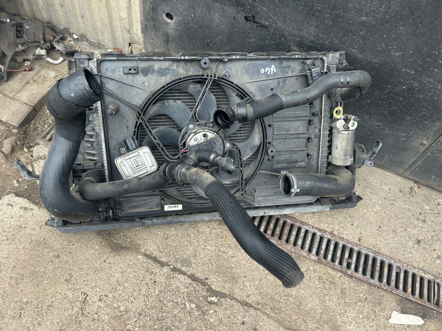 VOLVO V60 2,0 D 10-13 ROK radiator