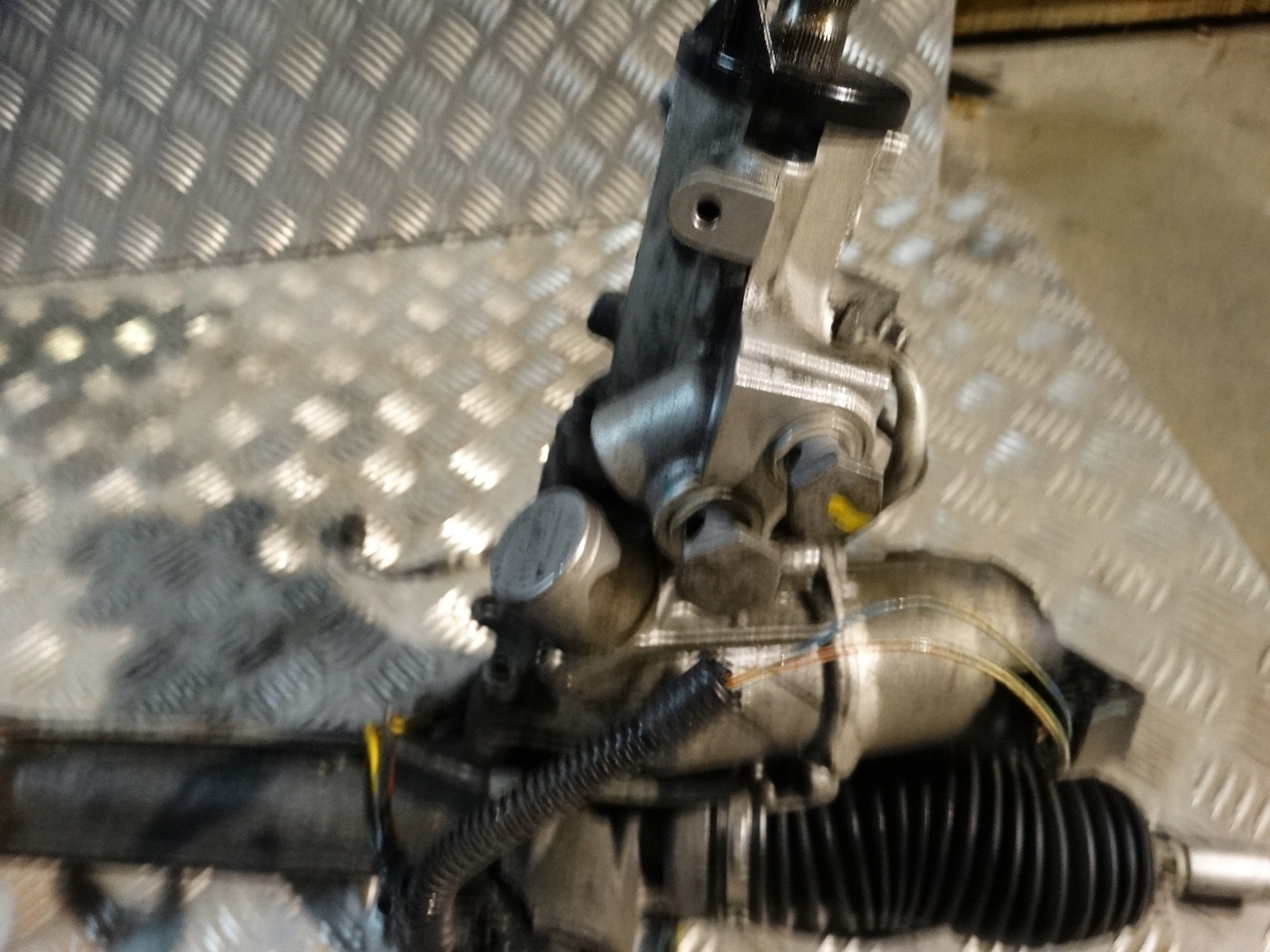 SCATOLA STERZO KPL. ACTIVE STEERING BMW E70 E71