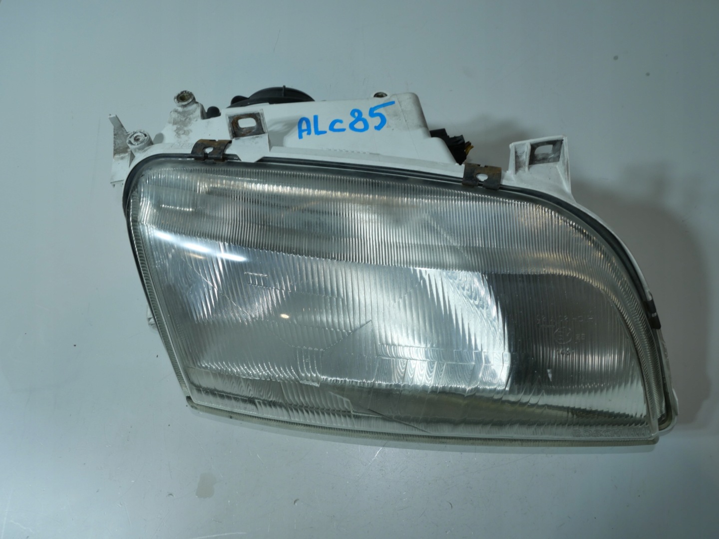 light right front VW SHARAN and 7M1941016K