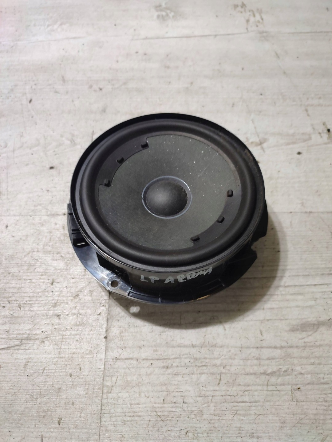 Seat Arona 2019 front left speaker door przednich