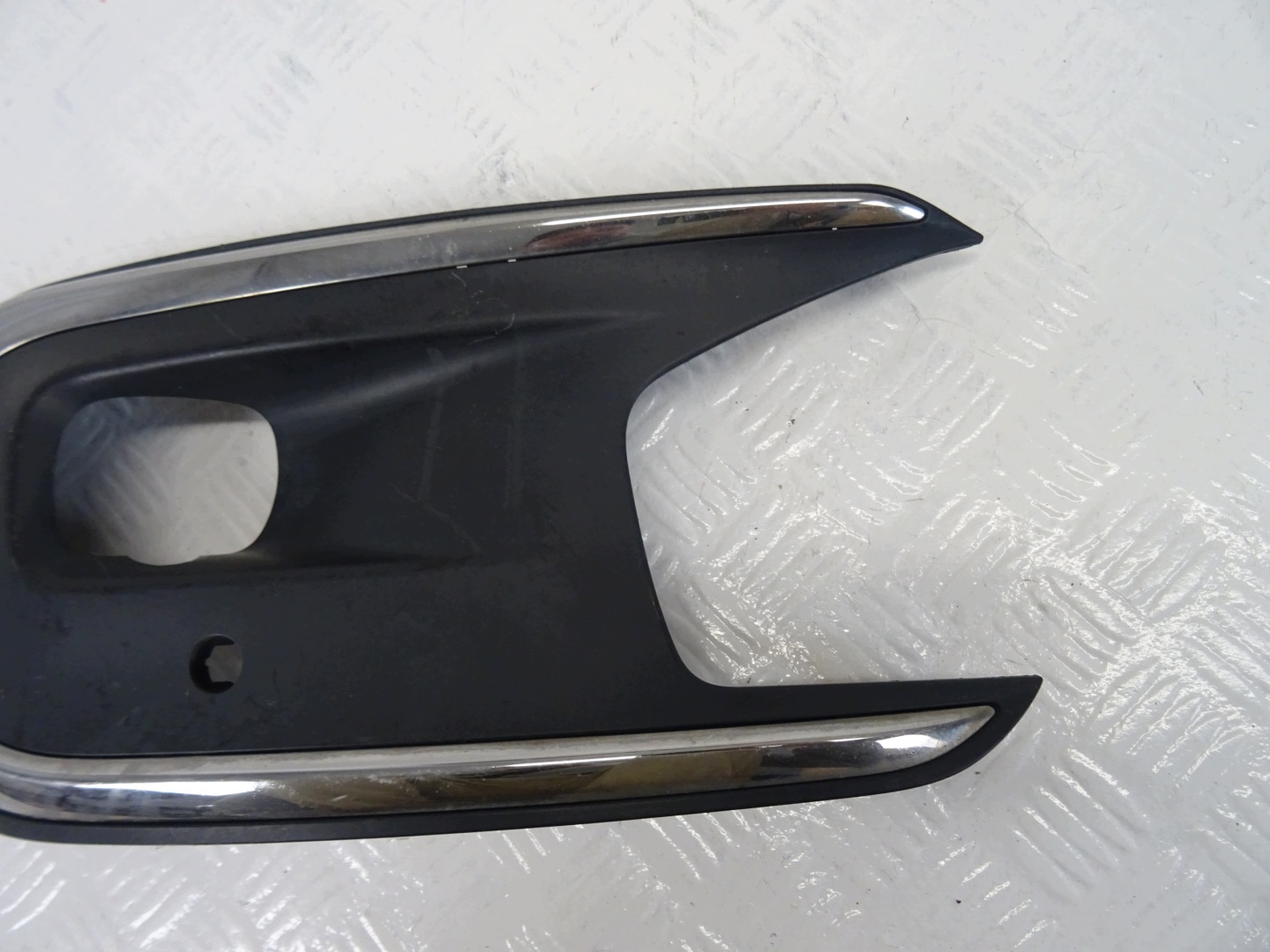 grid of a bumper left front CITROEN C4 PICASSO II LIFT AA37703402
