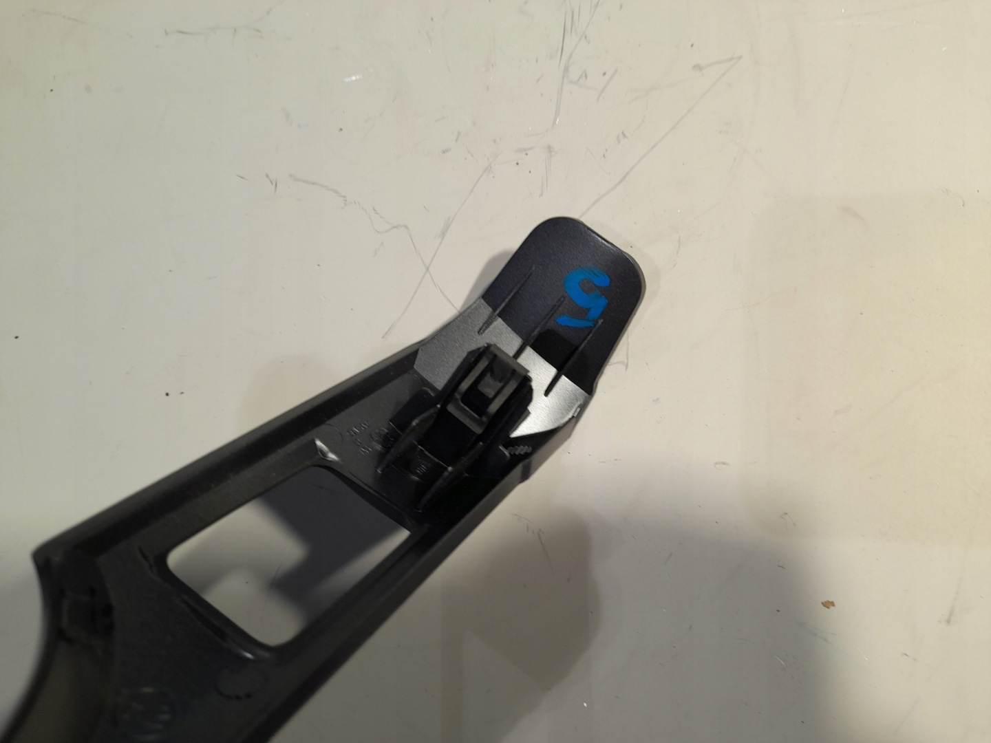 YETI moulding frame controls 5L1858417