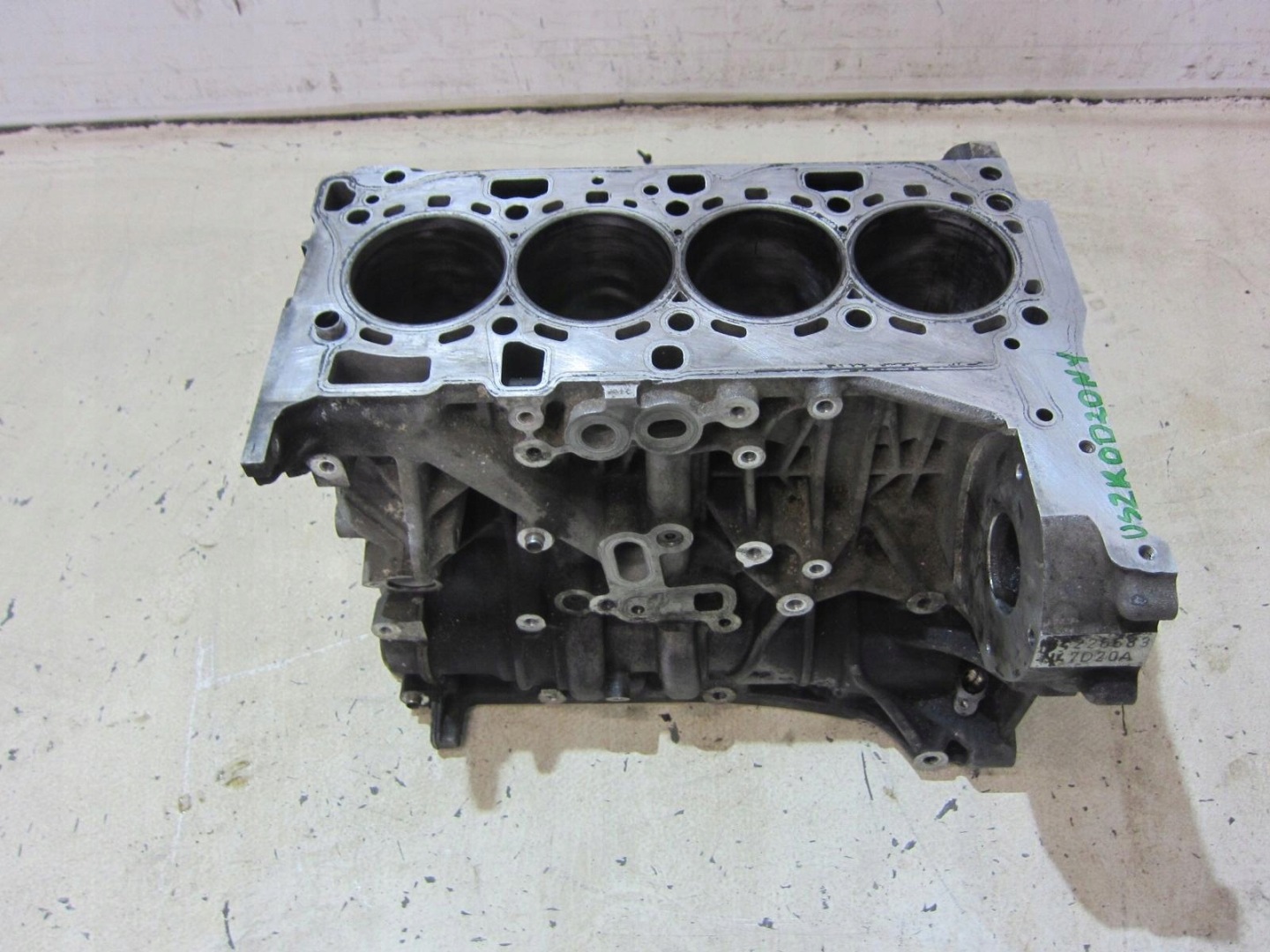 BMW E90 E60 X3 E83 BLOK MOTORU DOL N47D20A N47