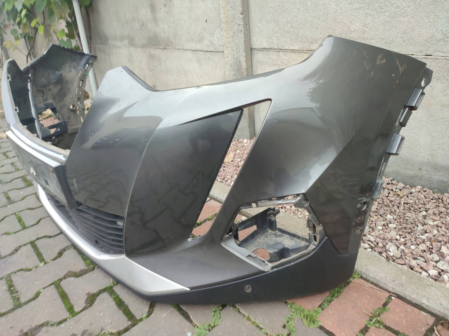 Peugeot 2008 II 2020 Frontstoßstange