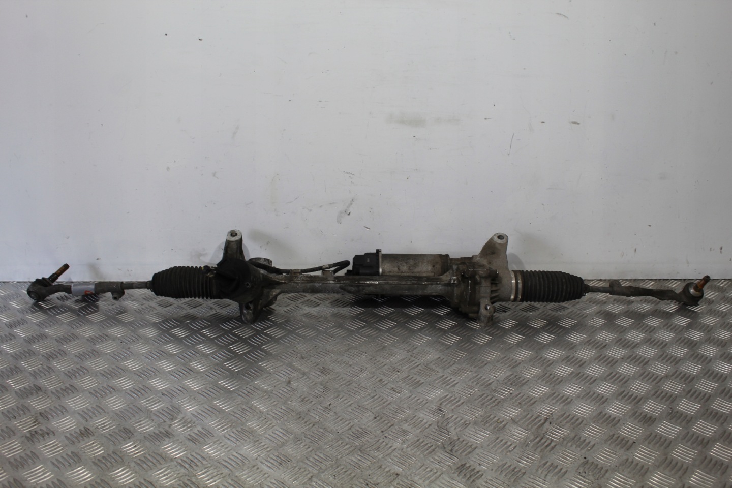 BOÎTER DIRECTION BMW 7 G11 6891485
