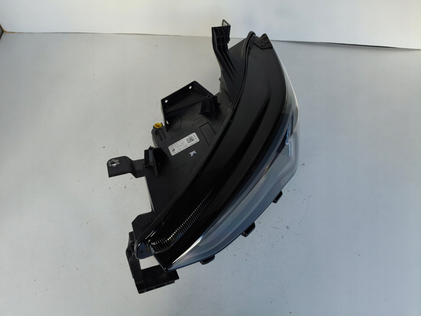 light left REFLEKTOR SEAT CUPRA BORN 10E 21- FULL LED