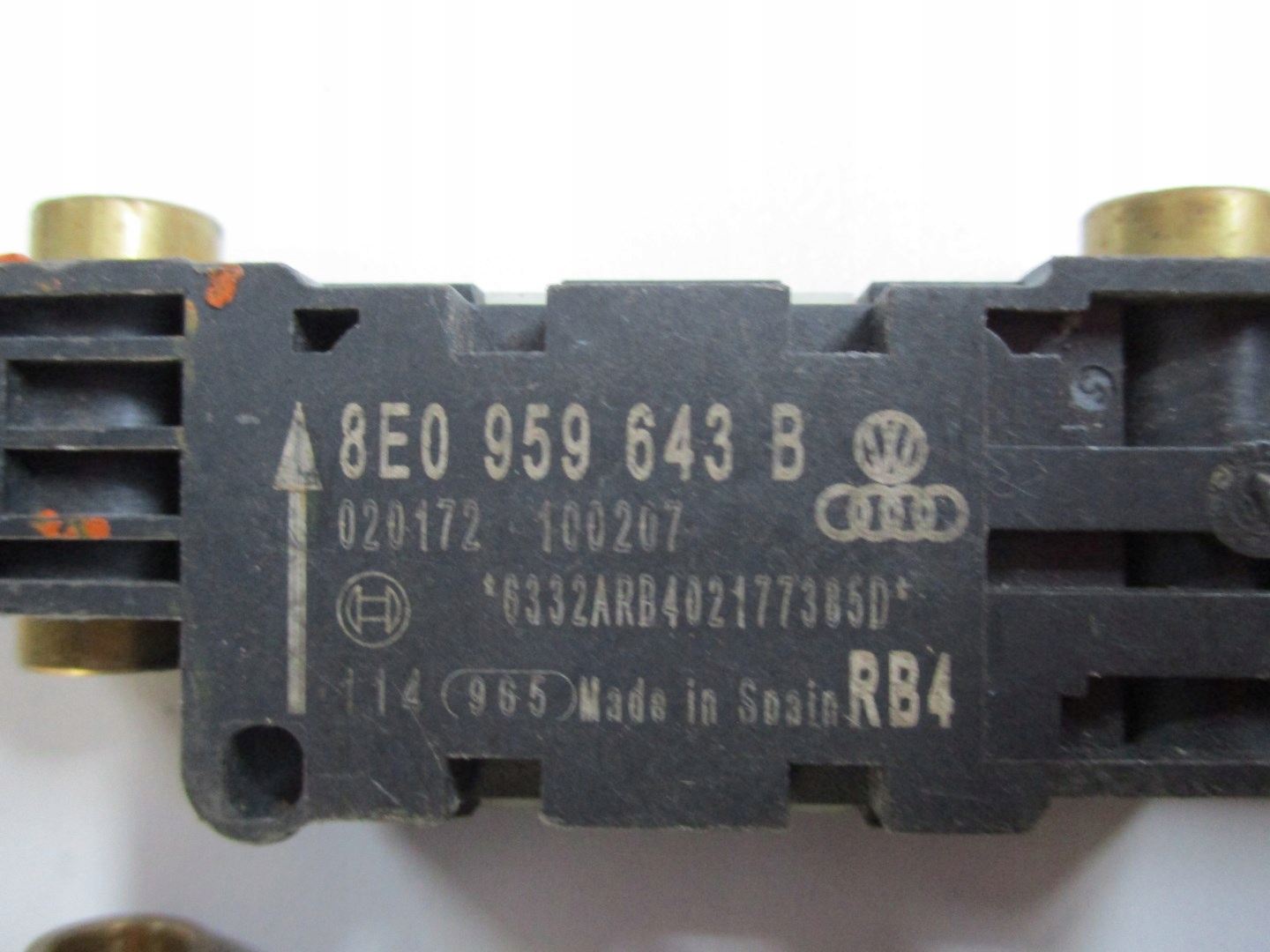 impact sensor AUDI 8E0959643B