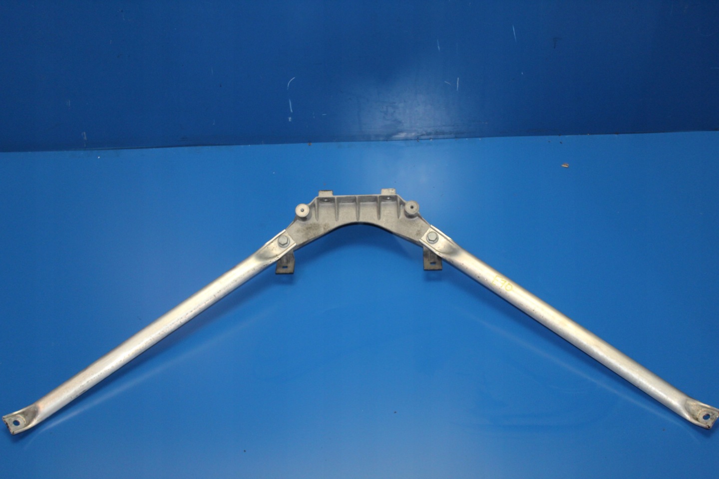 BMW X5 E70 TRAVERSE CONSOLE SUPPORT PLAQUE AVANT