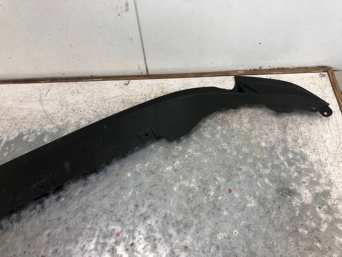spoiler doplněk nárazníku předek VW T-ROC 2GA805915
