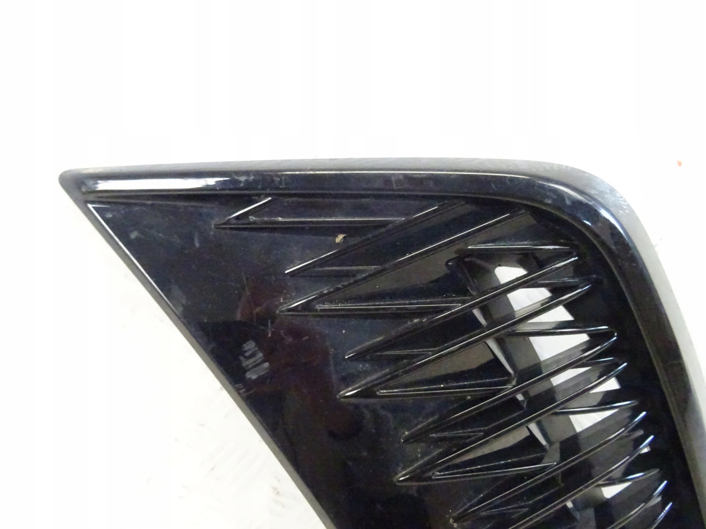 grid of a bumper front front left LEXUS NX II SPORT 53128-78060