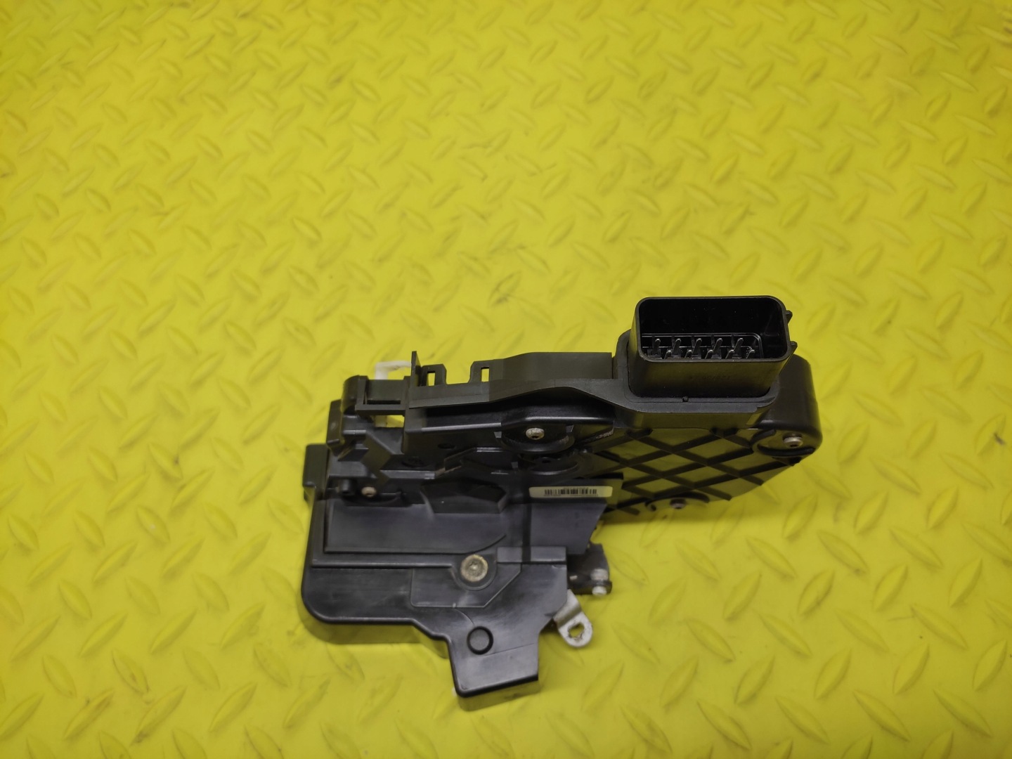 VOLVO V50 lock door right front 30753664