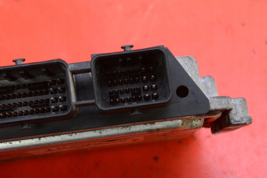 control unit computer of the engine 8200389519 OPEL VIVARO A 1.9 CDTI 100 KM 02-06