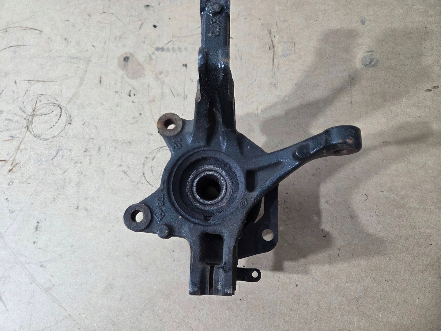 Renault Captur and 1,5 DCI swing front right 401335700R (A362)