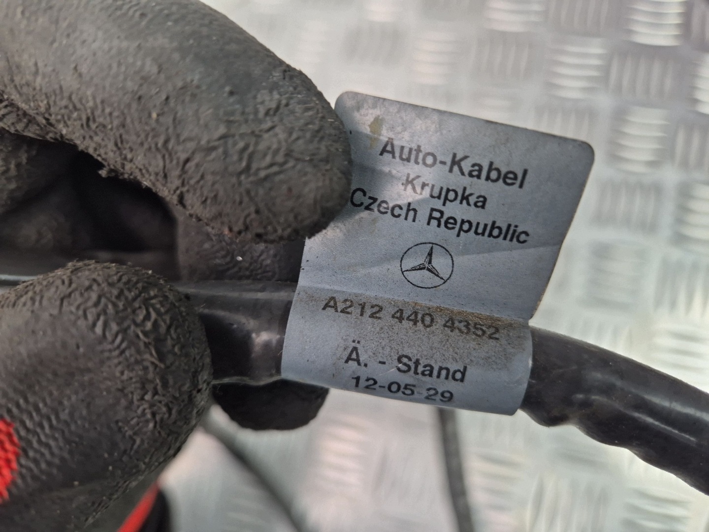 klemme plus Mercedes E350 CDI W212 OM642852 A2124404352