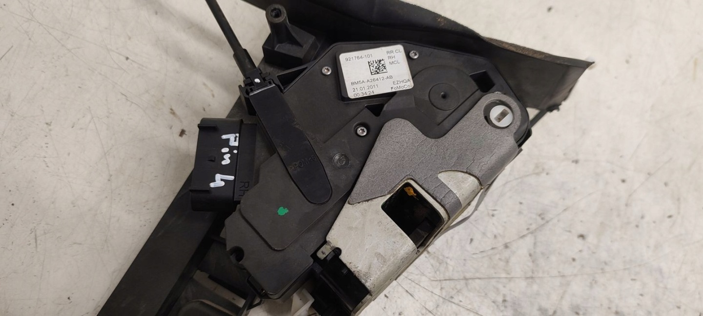 lock door front front right Ford Focus MK3 1,6 TDCI