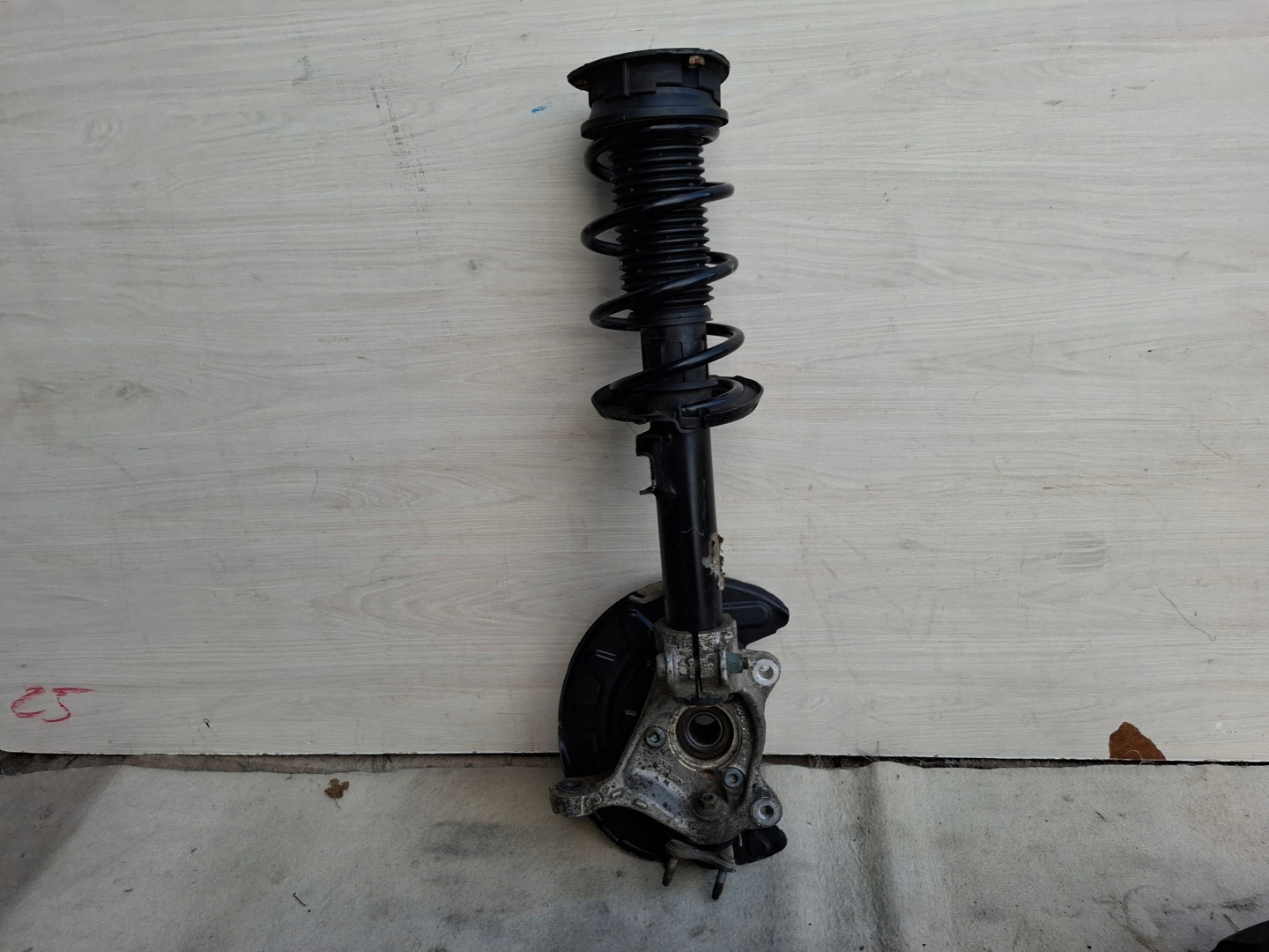 čepu otoč levý předek VW PASSAT B8 18r 5Q0407257C