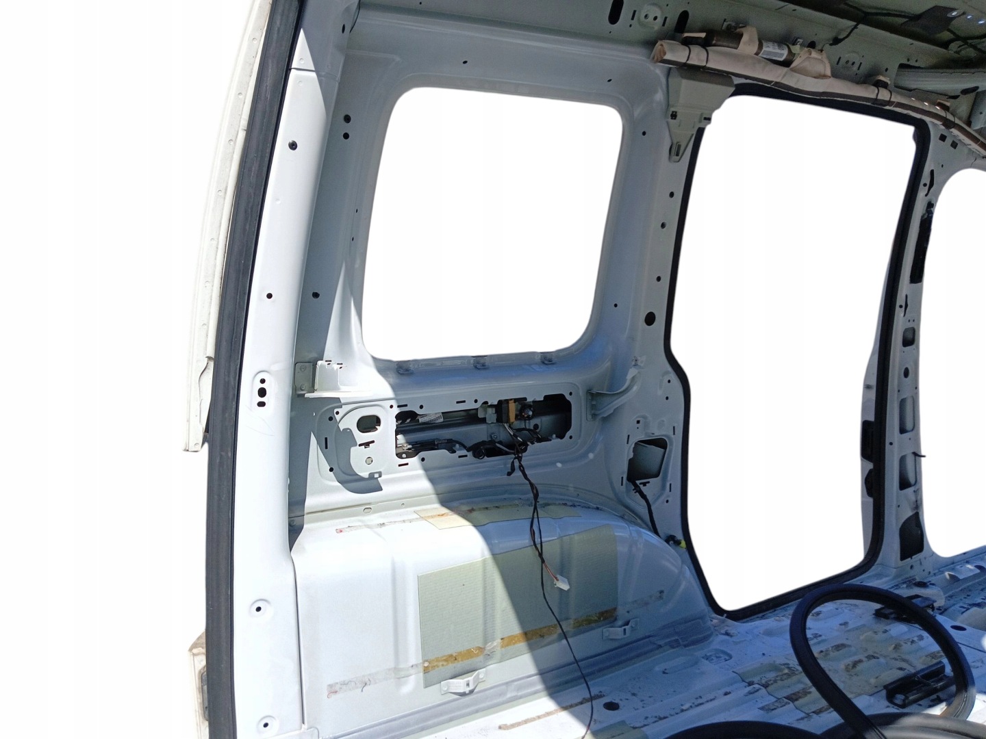 parafango sinistra posteriore VW CADDY IV 4 LAK: LB9A (15-20)