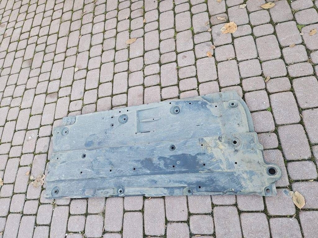 floor cover lower chassis 58165-02270 Toyota Corolla E210 E21