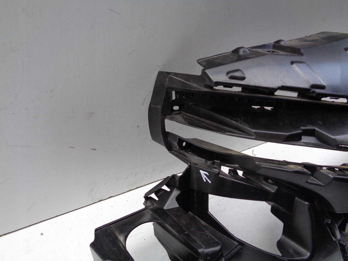 pillar of a bumper upper support grille MAZDA CX60 22