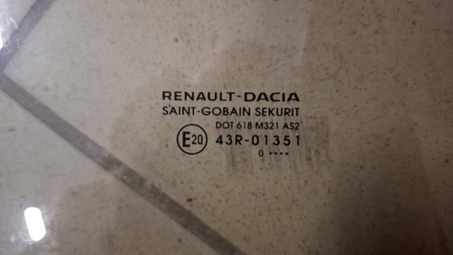 window door front rear part right DACIA SANDERO STEPWAY