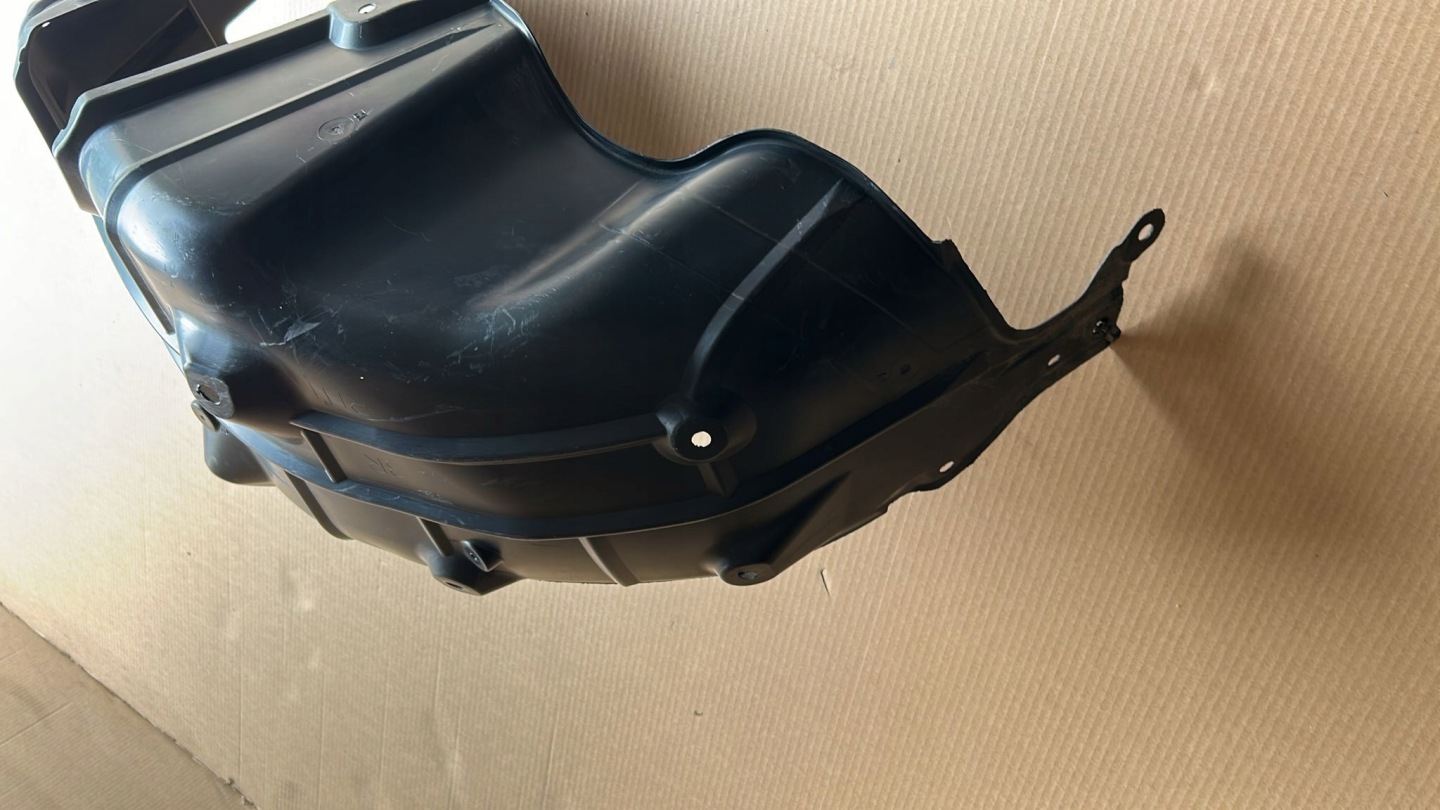 mudguard right right rear part rear. TOYOTA YARIS CROSS 21