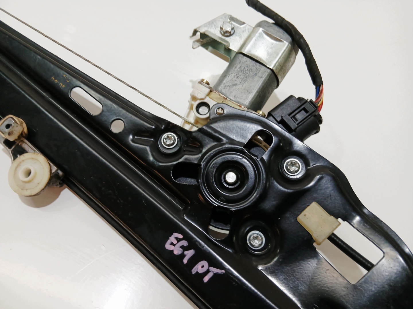 window regulator right rear part BMW E60 E61 7034388 (0000565)