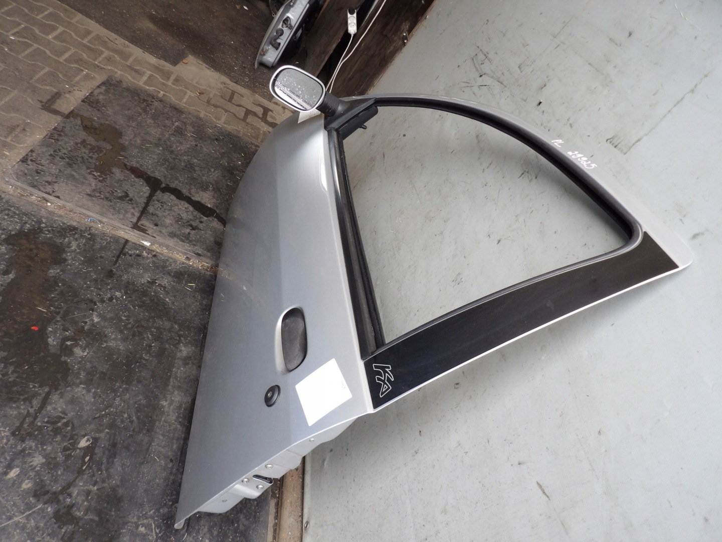 Ford Ka and door front left HB 3D lak. 61 lift