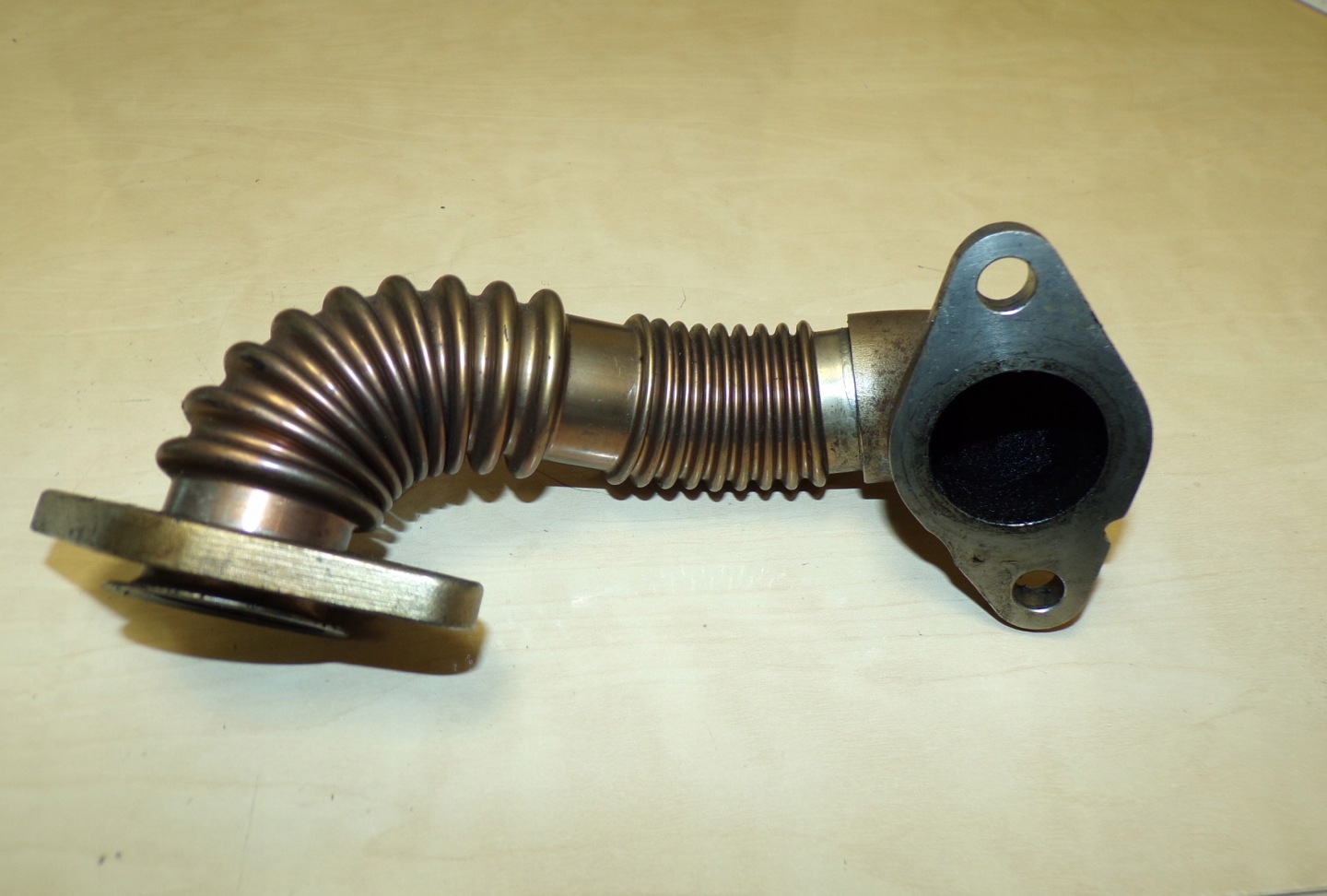 MASTER MOVANO 2.3DCI 10- hose pipe EGR 147252403R