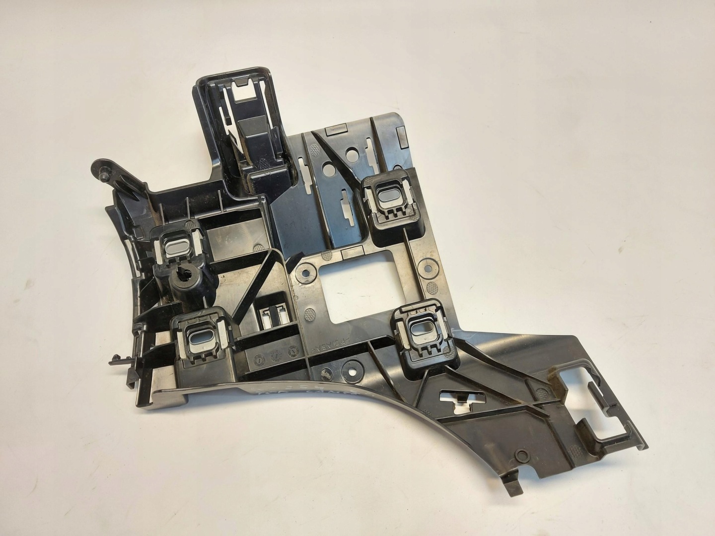 Mercedes W254 GLC 220d support ZDERAKA left rear part