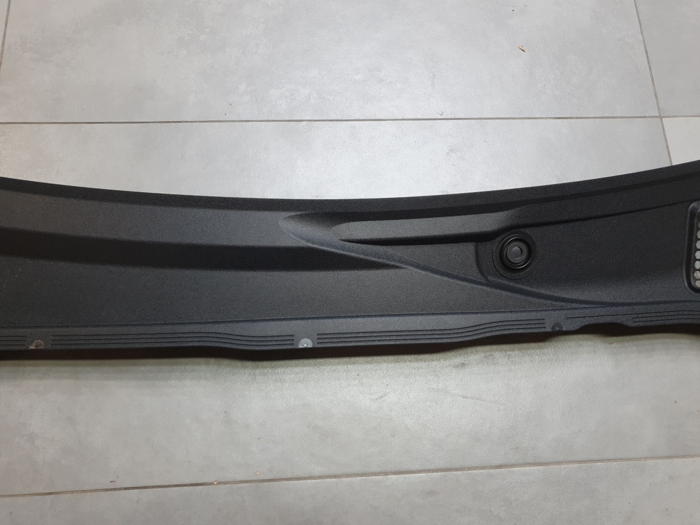 Audi SQ6 e-tron torpedo plastic 85H819403