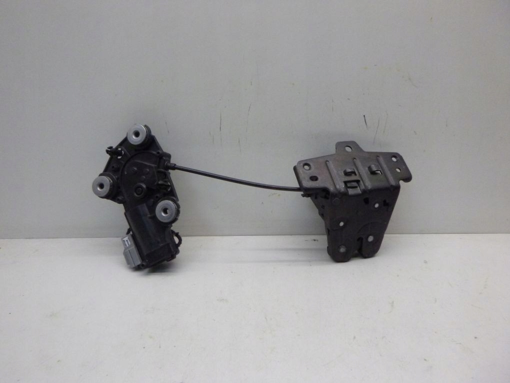 Volvo S90 V90 V90 31484594 lock bonnet