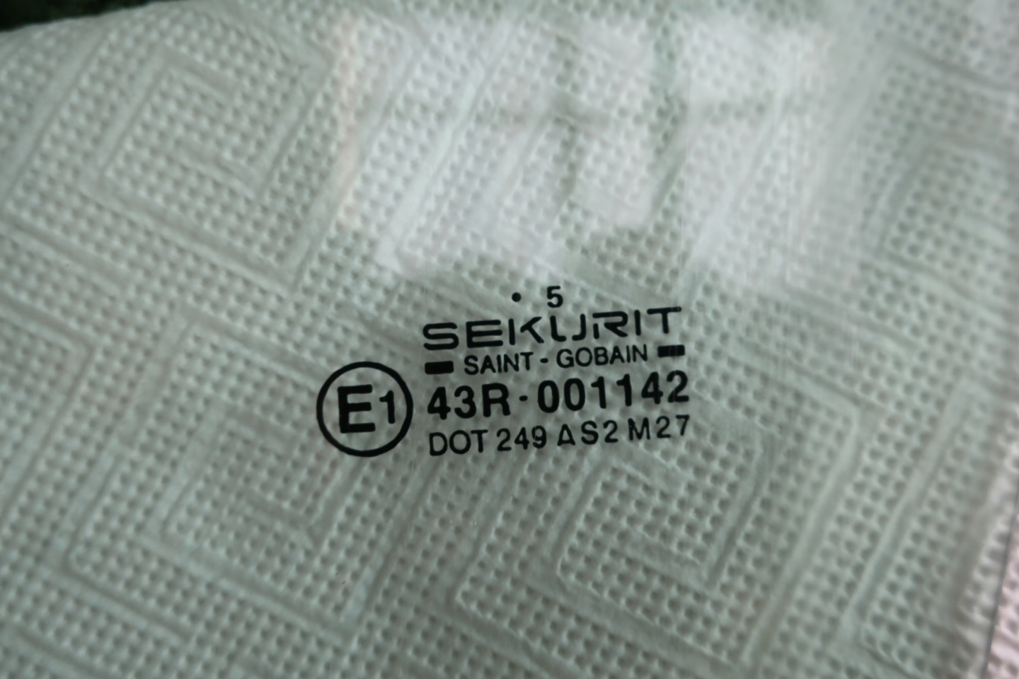 FENSTER Tür links SUZUKI JIMNY SEKURIT 05R