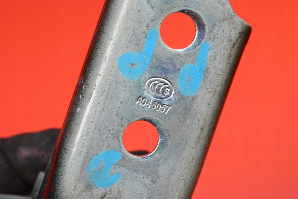 hinge hinges door right front KIA EV6 21