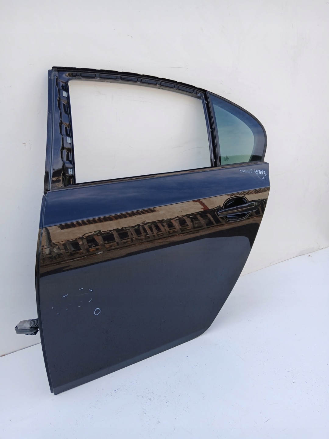 door left rear. BMW E60 490/7