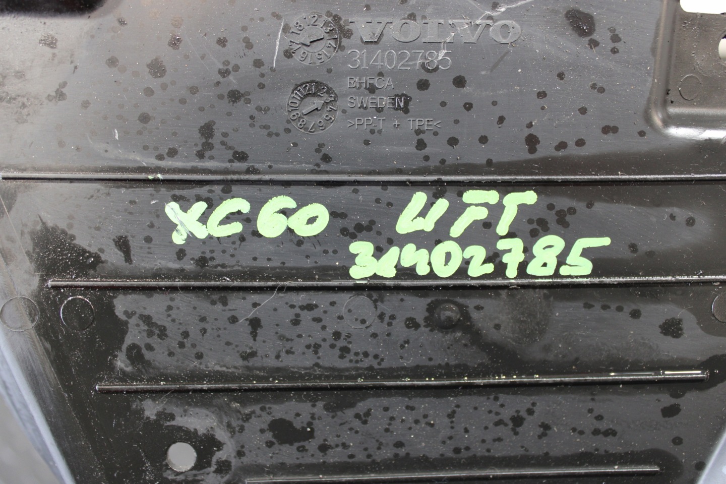 mudguard right front cover VOLVO XC60 LIFT 31402785