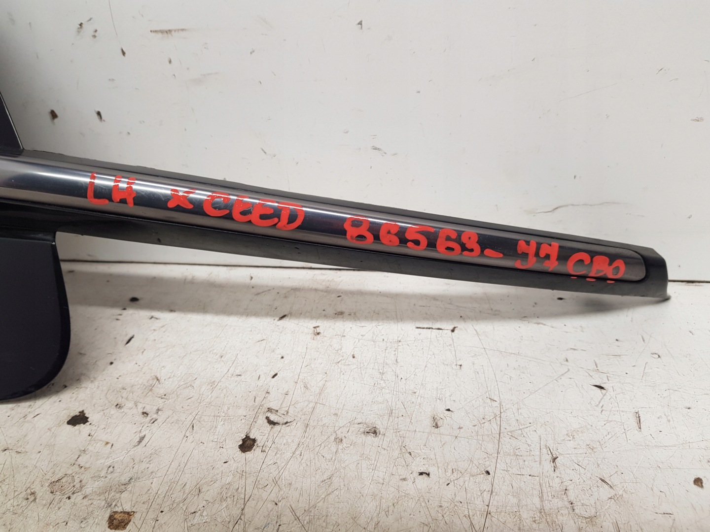 KIA XCEED left right grid front 86563J7CB0 2019