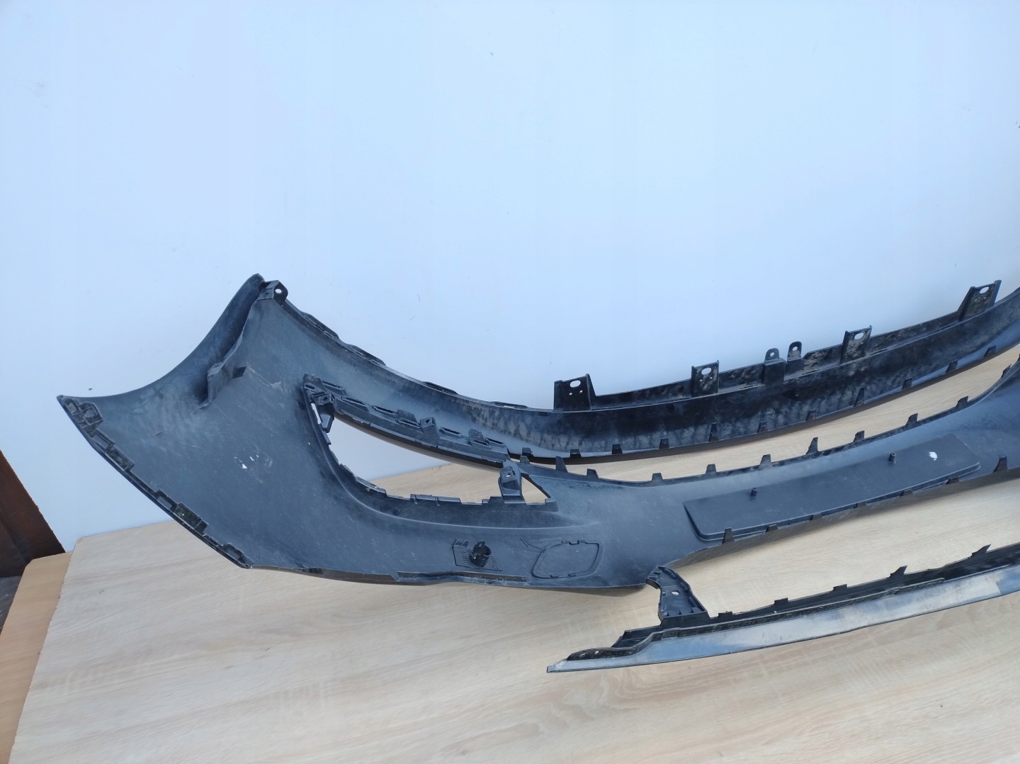 OPEL ASTRA 5 V K bumper front below sensors 39151025 RA87