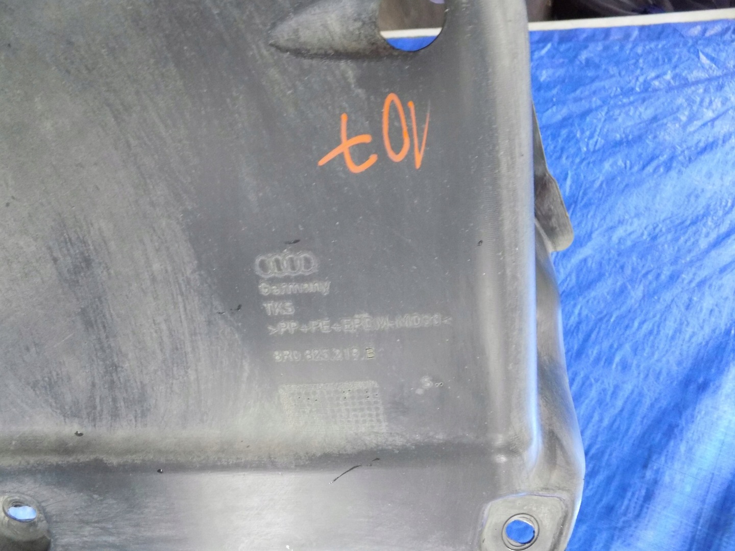cover chassis left rear part AUDI Q5 8R 09R 2,0TDI