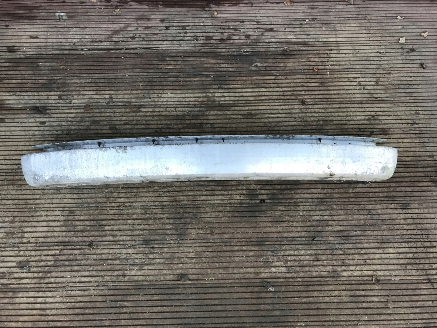 Traverse pare choc Arrière AUDI A8 D2 4D0807313B