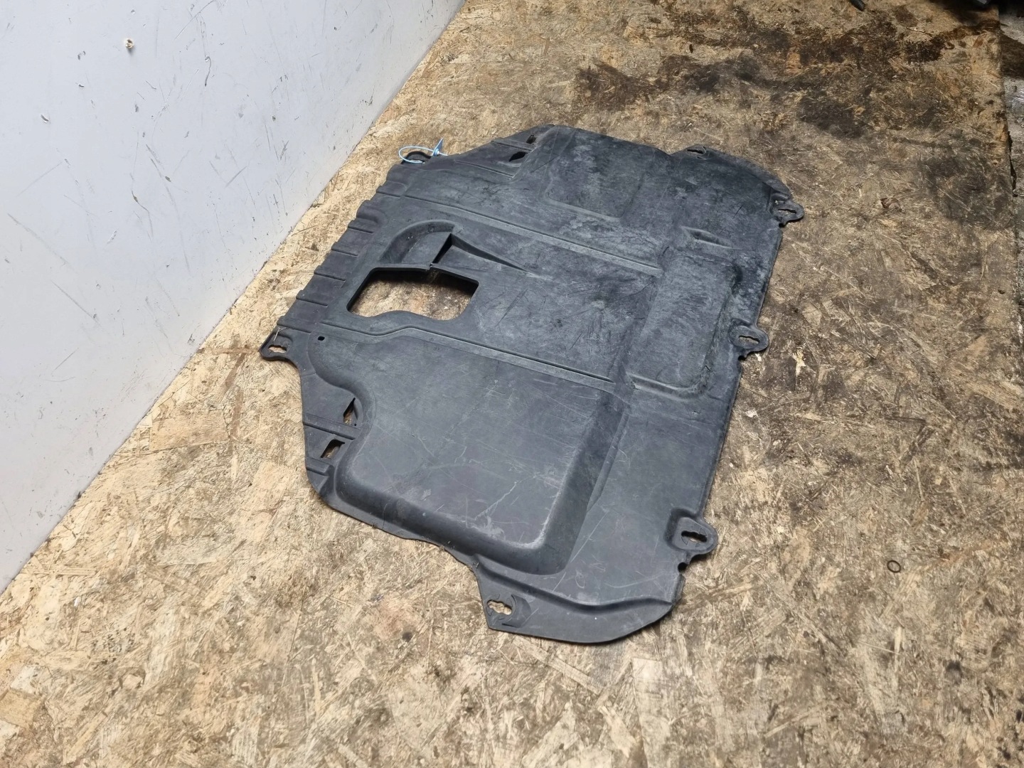 cover below engine 3M51R6P013CAB FORD FOCUS MK2 C MAX MK1