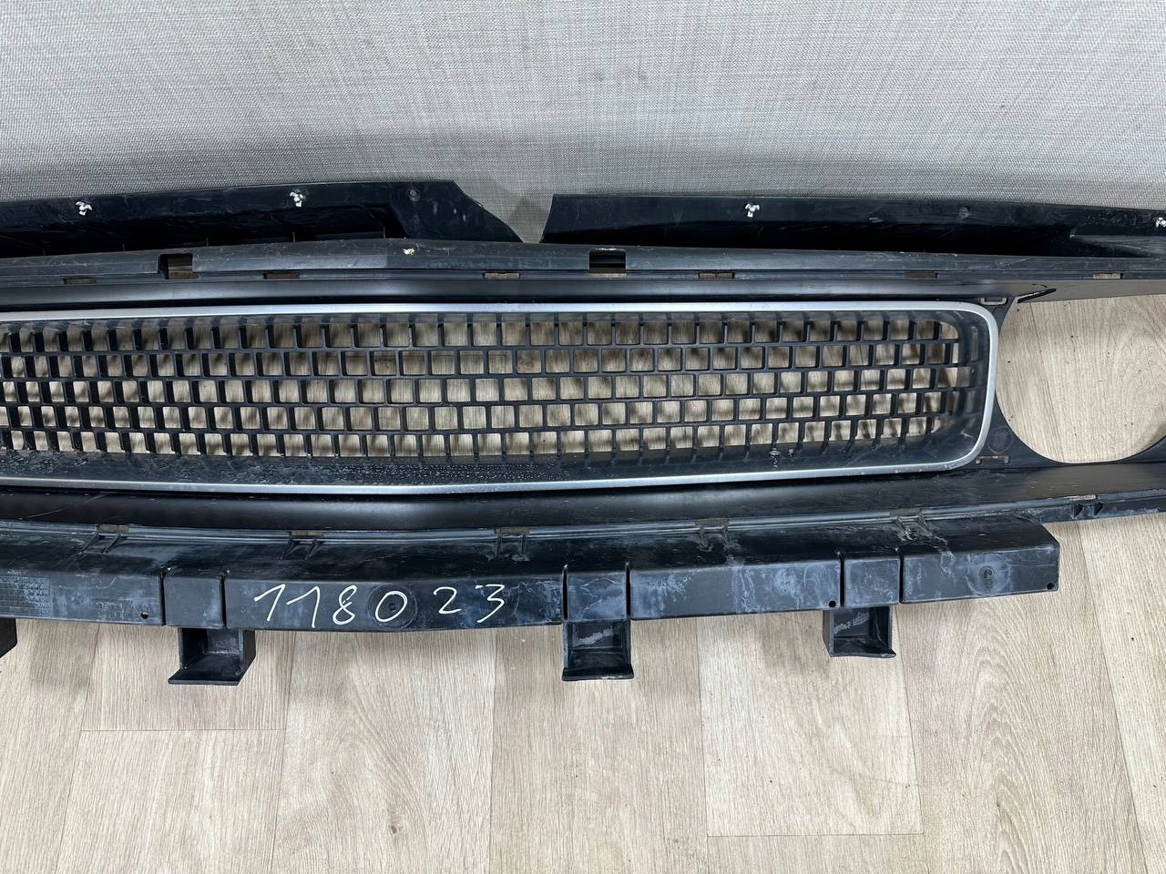 DODGE CHALLENGER III 2008 - 2014 Grill Grill LC22104AA