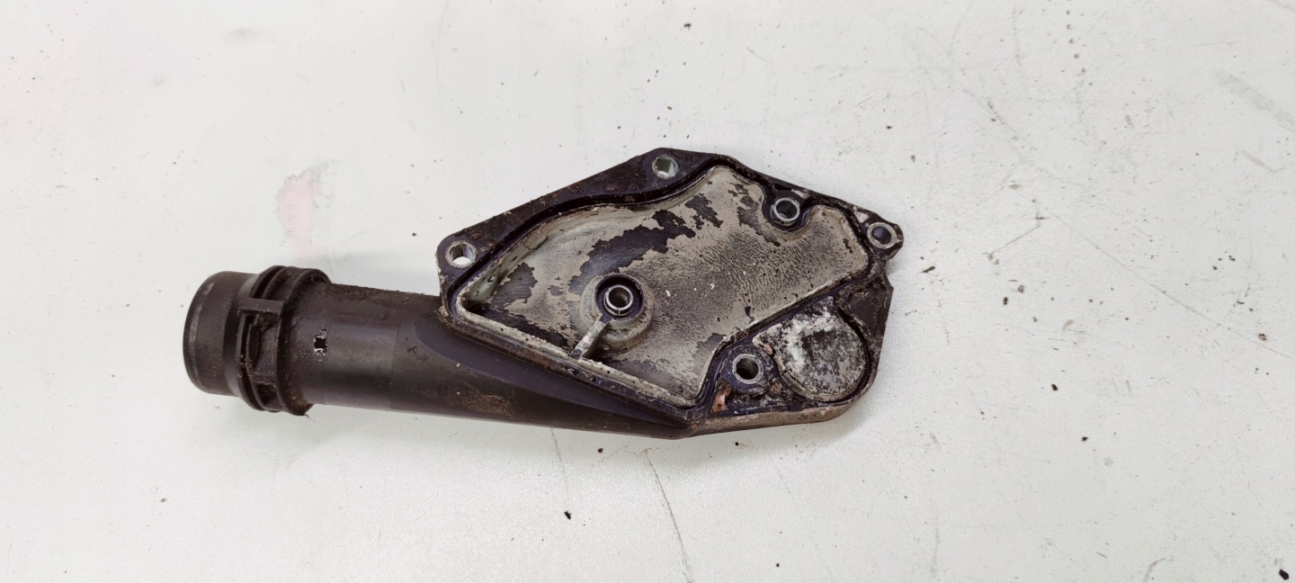 PRIRUBNICA VODE AUDI A4 B7 A6 C6 2.4 3.2 06E121161T
