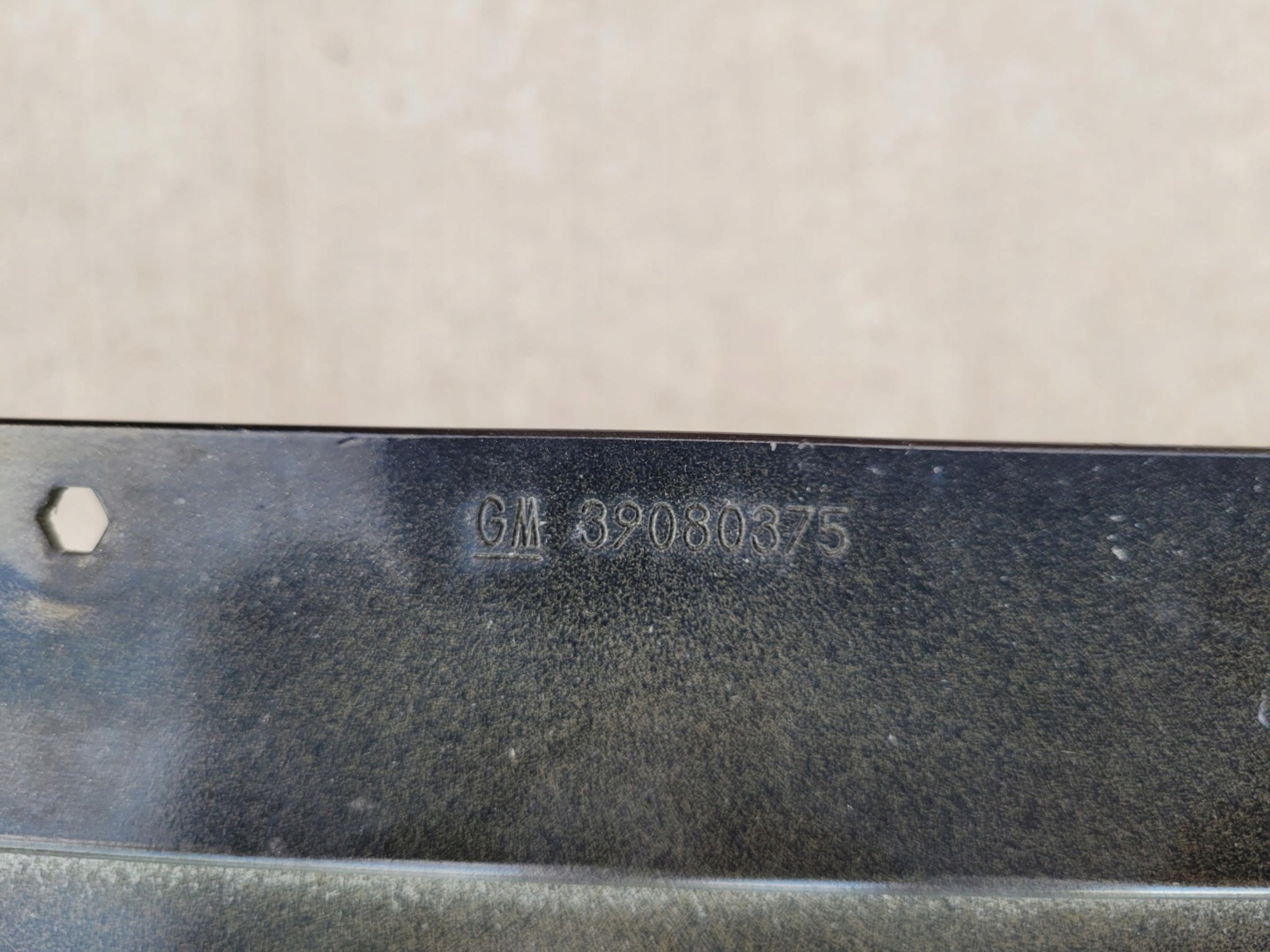 sider pillar of a bumper front front tip 39080375 OPEL INSIGNIA B