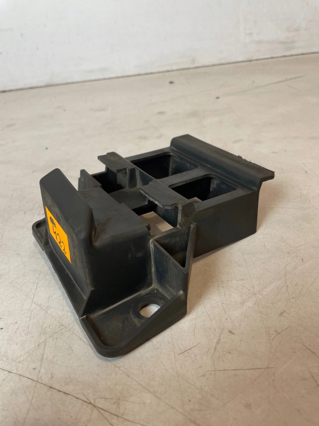 support holder of a bumper front front left Mercedes Sprinter W906