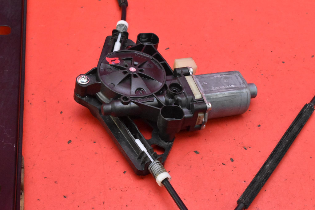 window regulator left front EU 5E0837461B SKODA OCTAVIA 3 III KOMBI 17-20