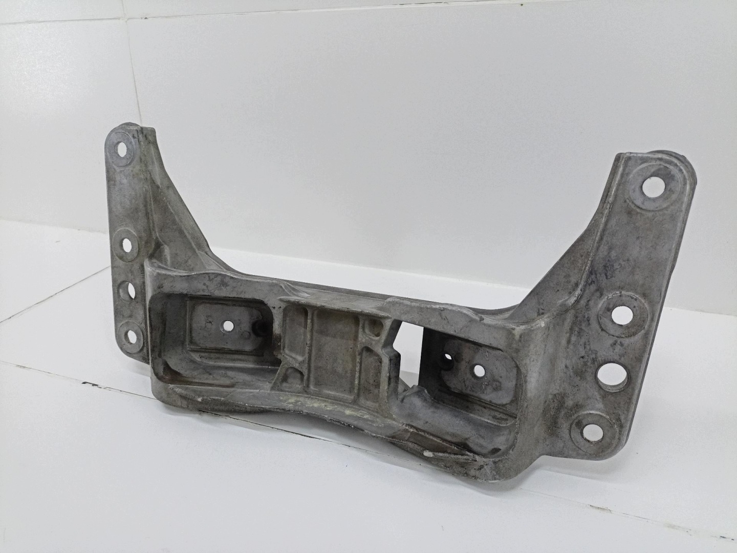 sider wzdluzna below engine BMW 3 E90/E91 E90 2006 6769965-02
